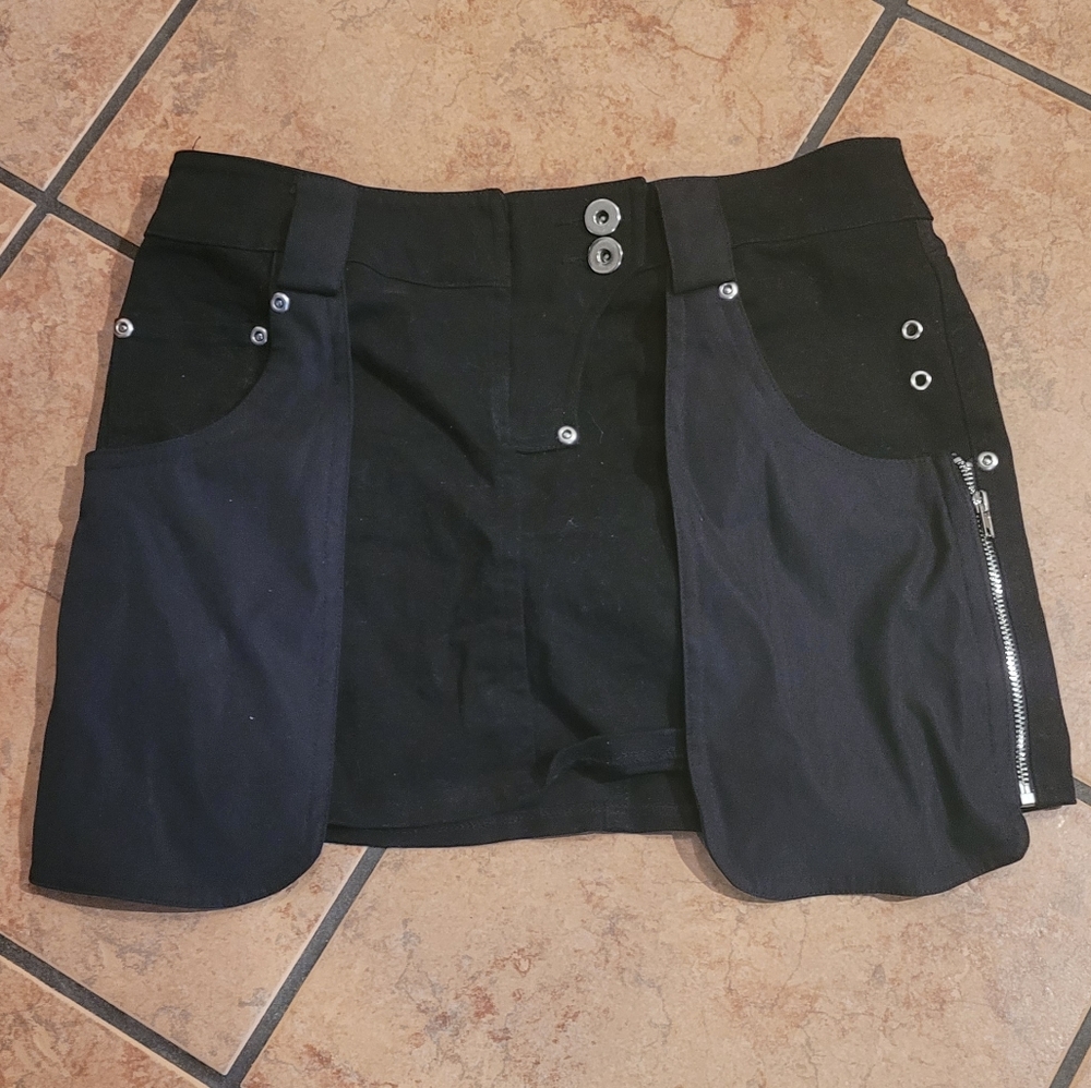 Black Skirt! Jean!